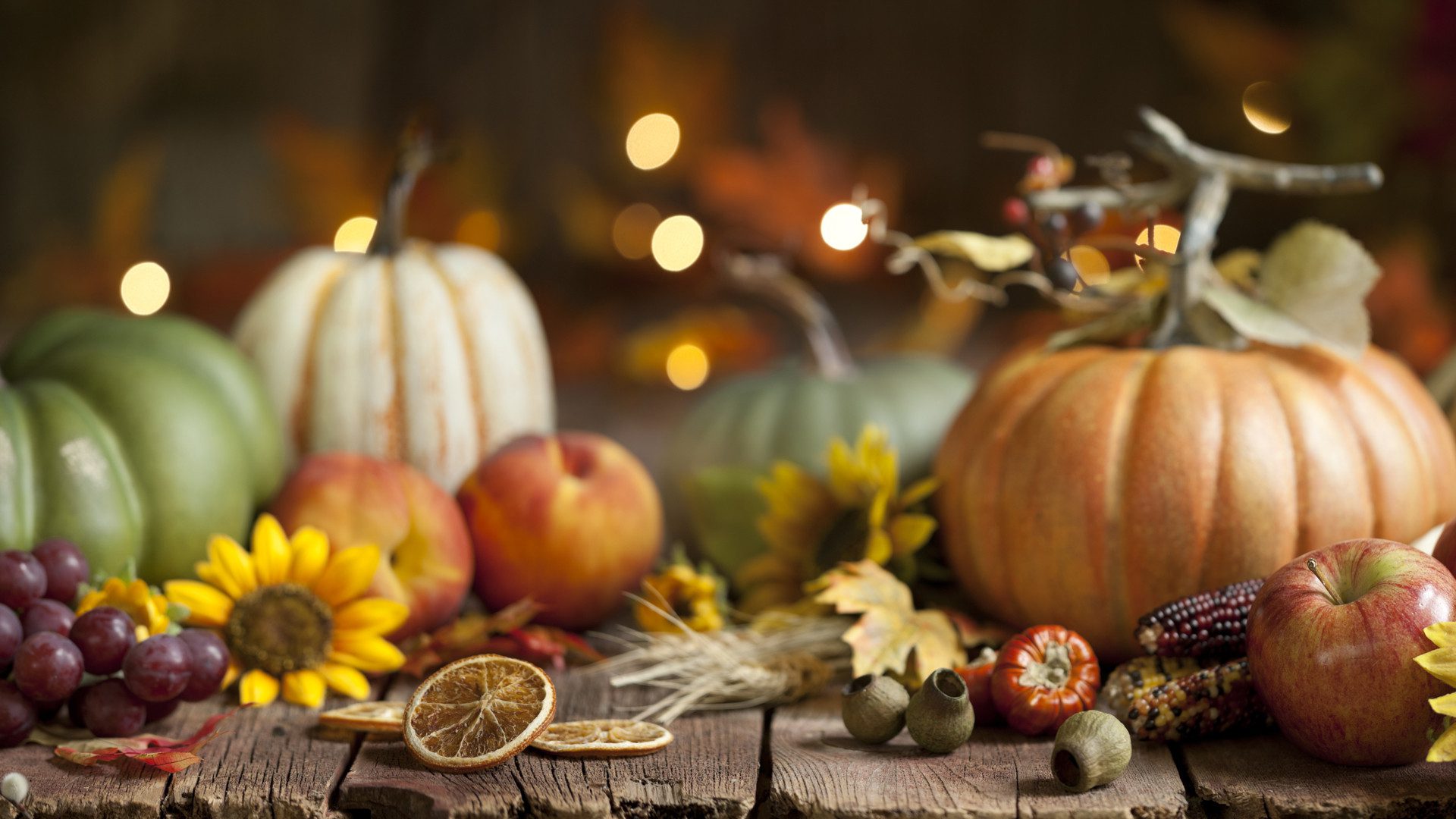fall leaves and pumpkins wallpaper